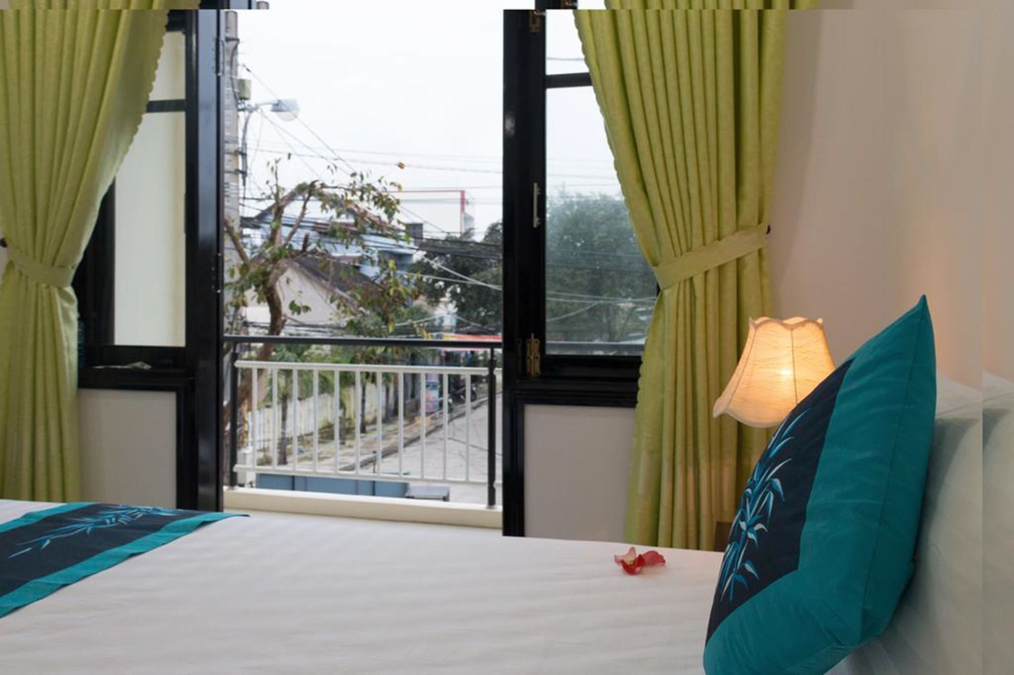 Sunshine Homestay Хой Ан Екстериор снимка